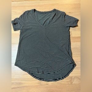 Lululemon v neck, short sleeve t shirt